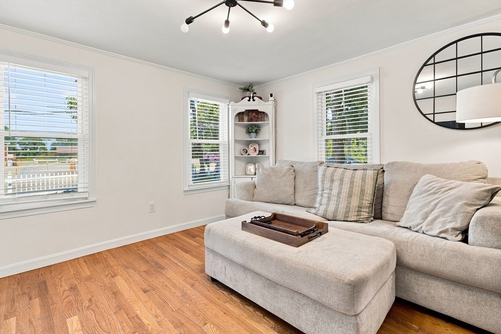 589 South St, Wrentham, MA Photo #14