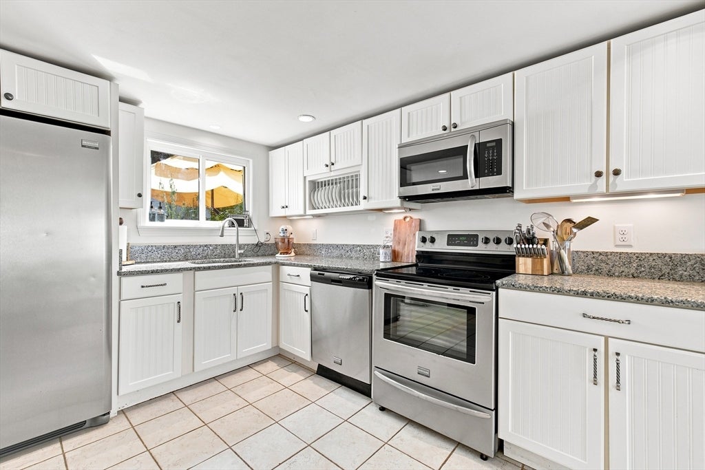 589 South St, Wrentham, MA Photo #5