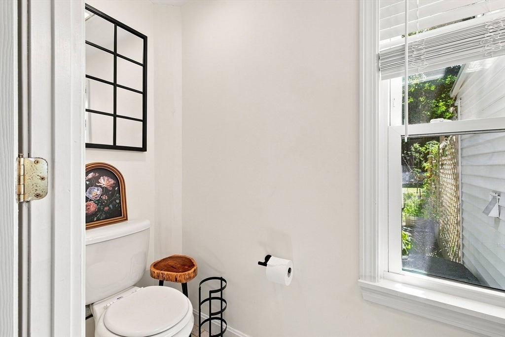 589 South St, Wrentham, MA Photo #11