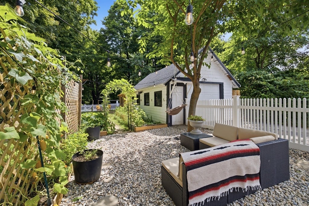 589 South St, Wrentham, MA Photo #4