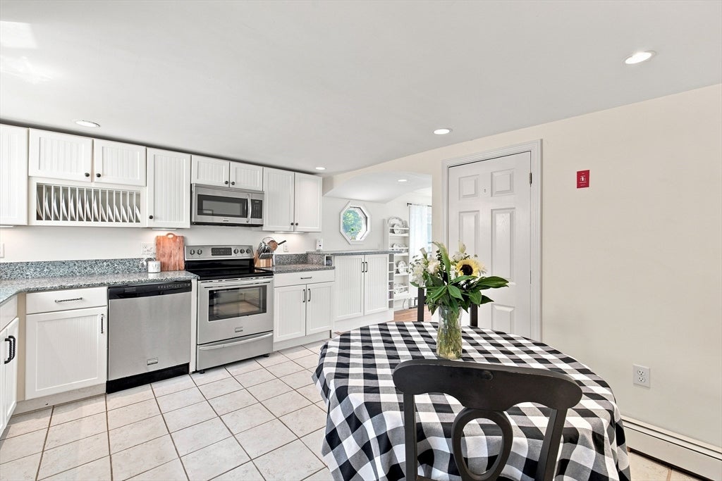 589 South St, Wrentham, MA Photo #8