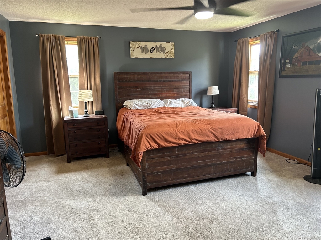 Hatfield, Massachusetts 01038, United States, 3 Bedrooms Bedrooms, ,2 BathroomsBathrooms,Residential,Pending,150298