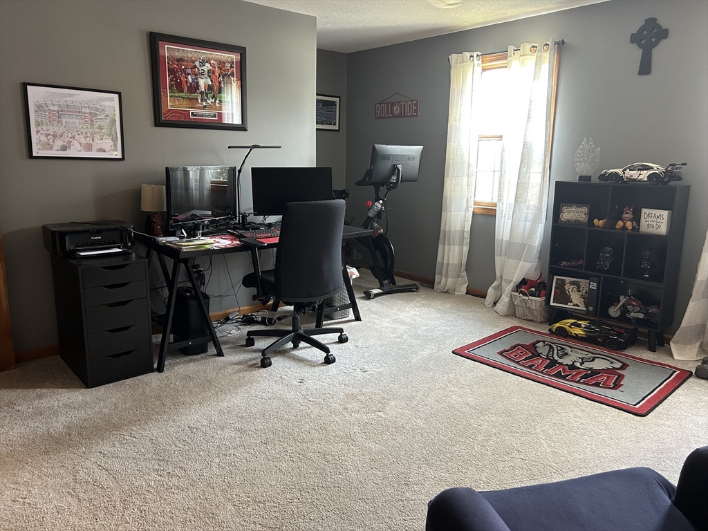 Hatfield, Massachusetts 01038, United States, 3 Bedrooms Bedrooms, ,2 BathroomsBathrooms,Residential,Pending,150298