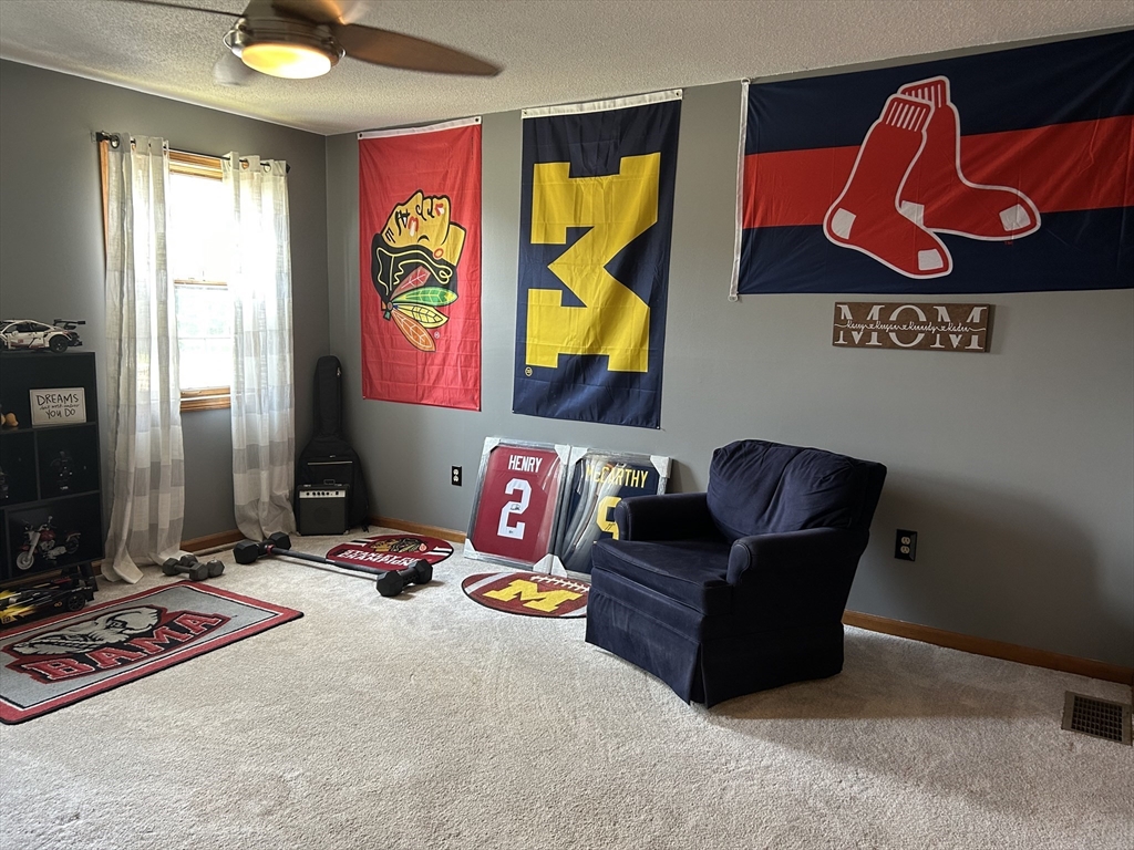 Hatfield, Massachusetts 01038, United States, 3 Bedrooms Bedrooms, ,2 BathroomsBathrooms,Residential,Pending,150298