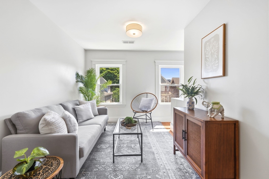 16 Clarkwood St #3
