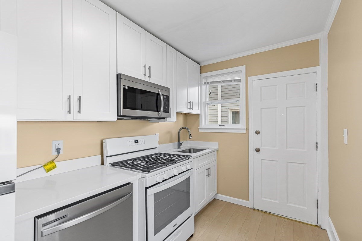 6 Coffin Avenue Ct, New Bedford, MA Photo #7
