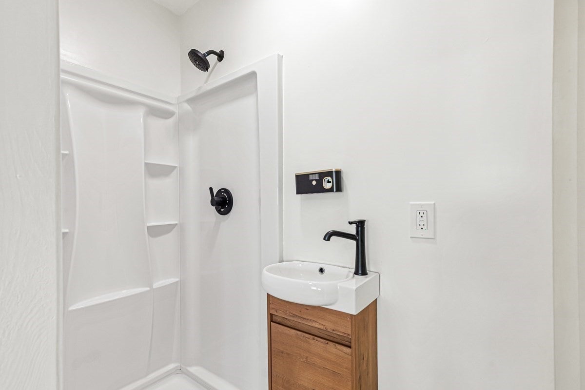 6 Coffin Avenue Ct, New Bedford, MA Photo #11