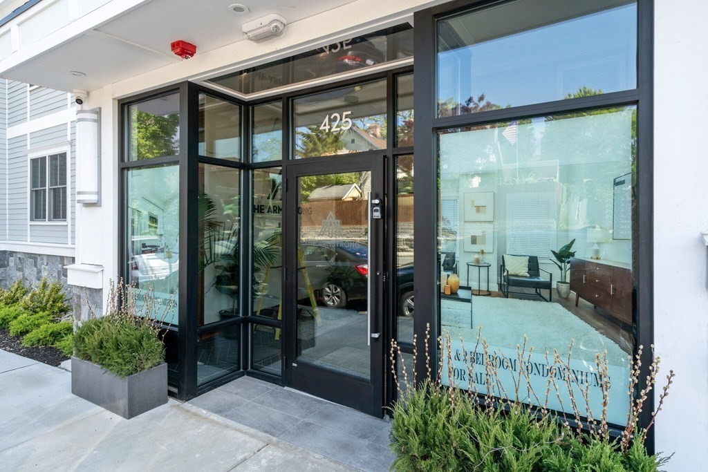 425 Lagrange Street 107
