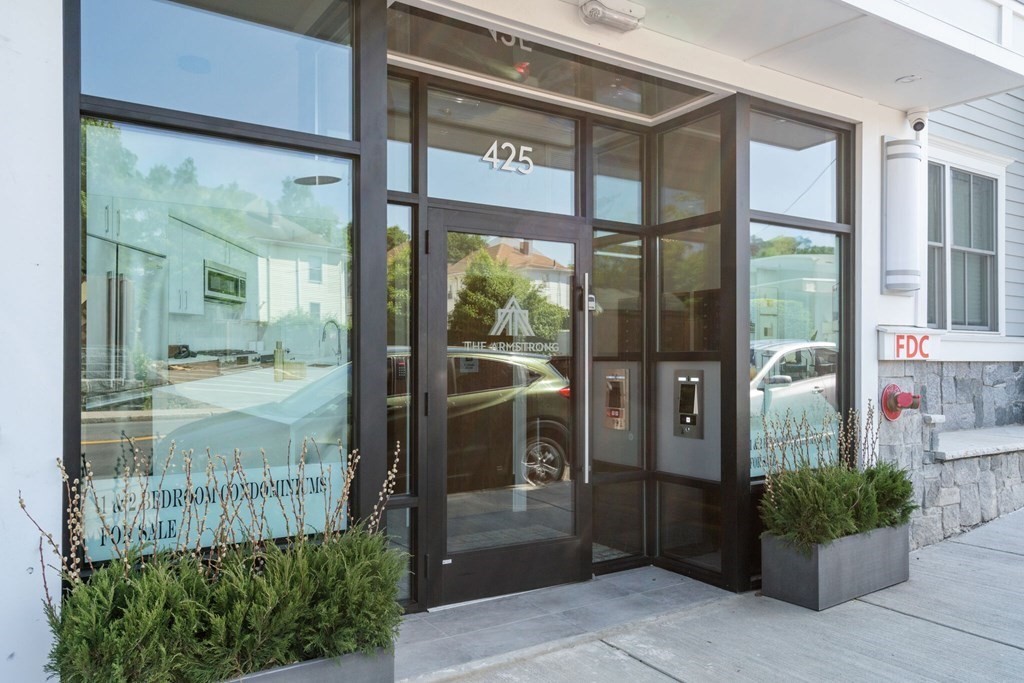 425 Lagrange Street 107