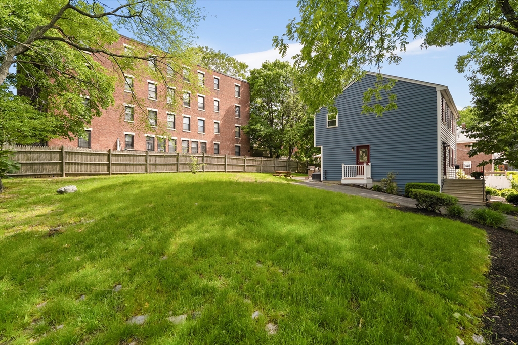 16 Filomena Rd