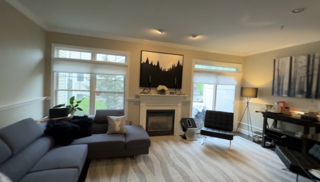 5 Lincoln Ln 5