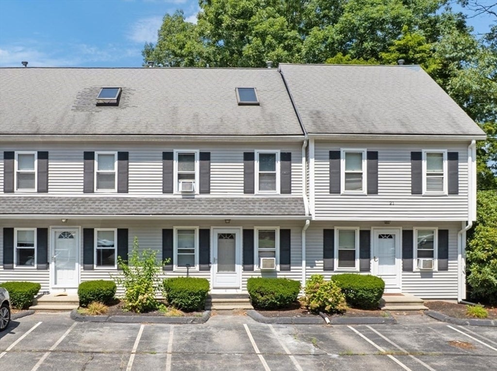 21 Milk St #4, Attleboro, MA, 21 Milk St #4, Attleboro, MA Photo #2