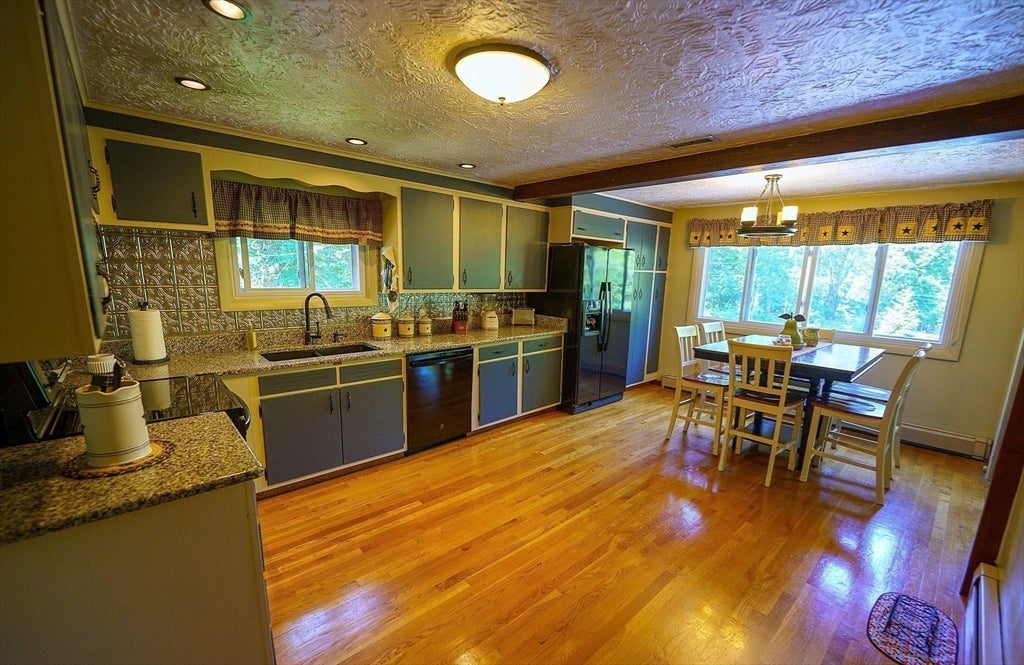 137 Wilson St, Spencer, MA, 137 Wilson St, Spencer, MA Photo #10