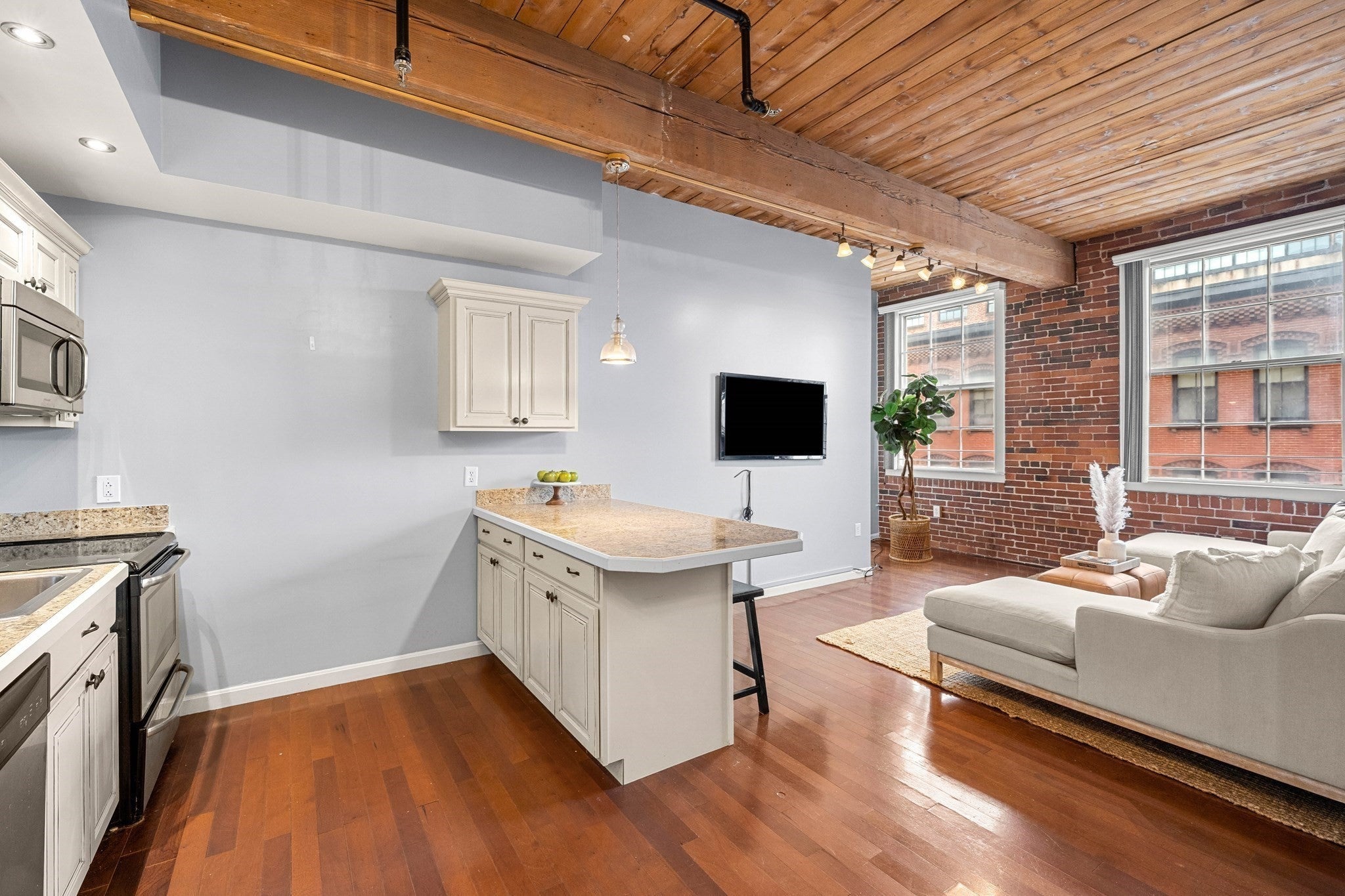 21 Wingate ST #402, Haverhill, MA Photo #7