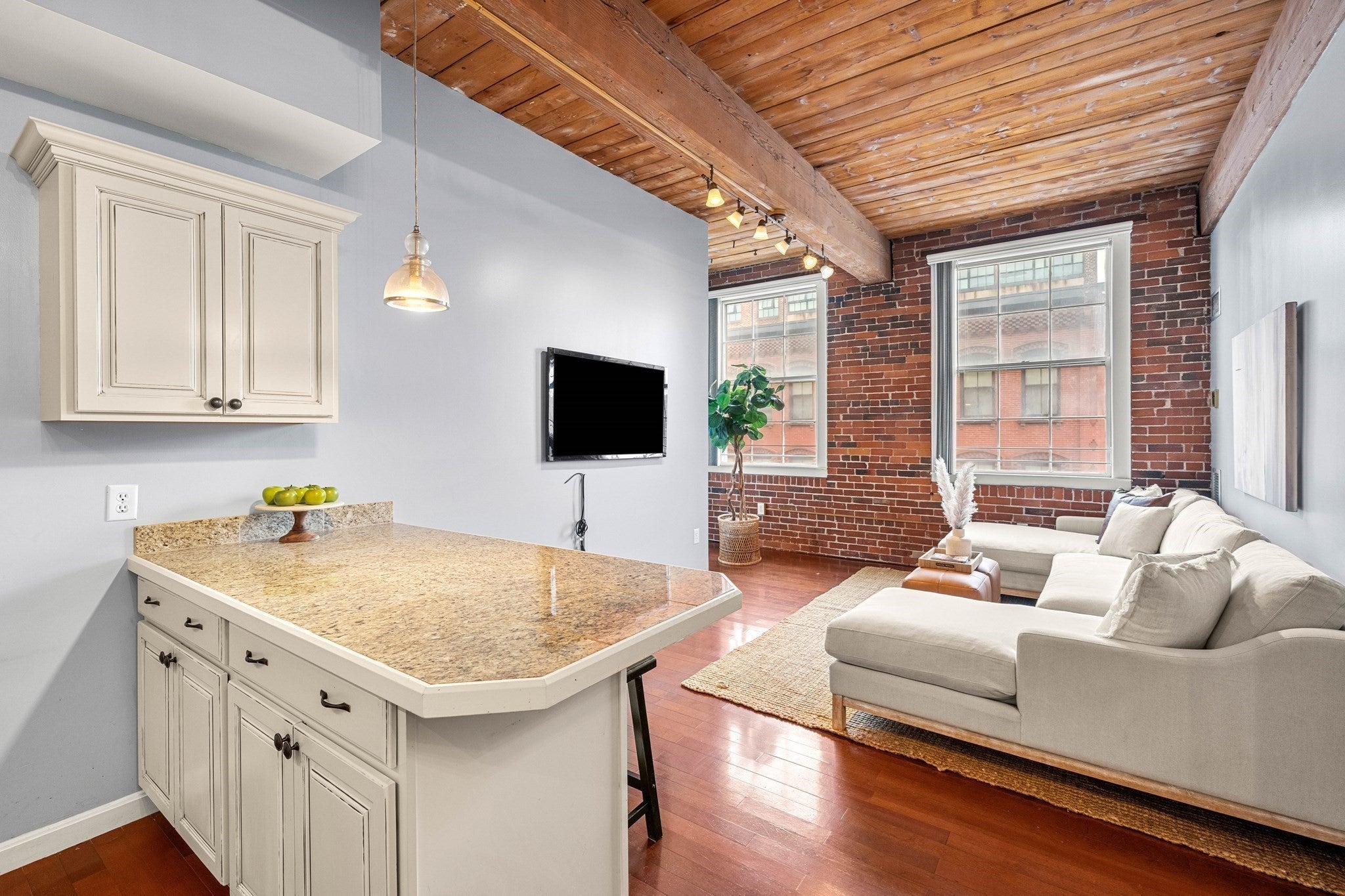 21 Wingate ST #402, Haverhill, MA Photo #8