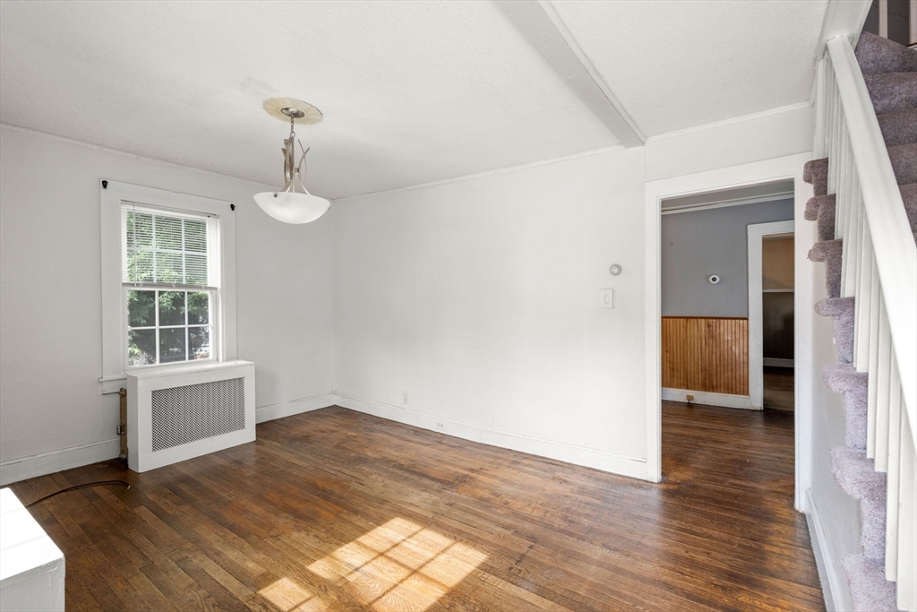 8 Pulaski St
