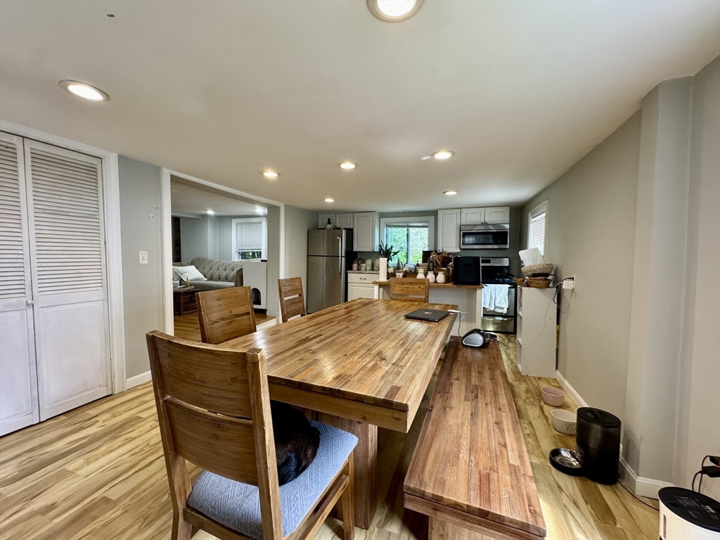 1001 Winthrop Ave