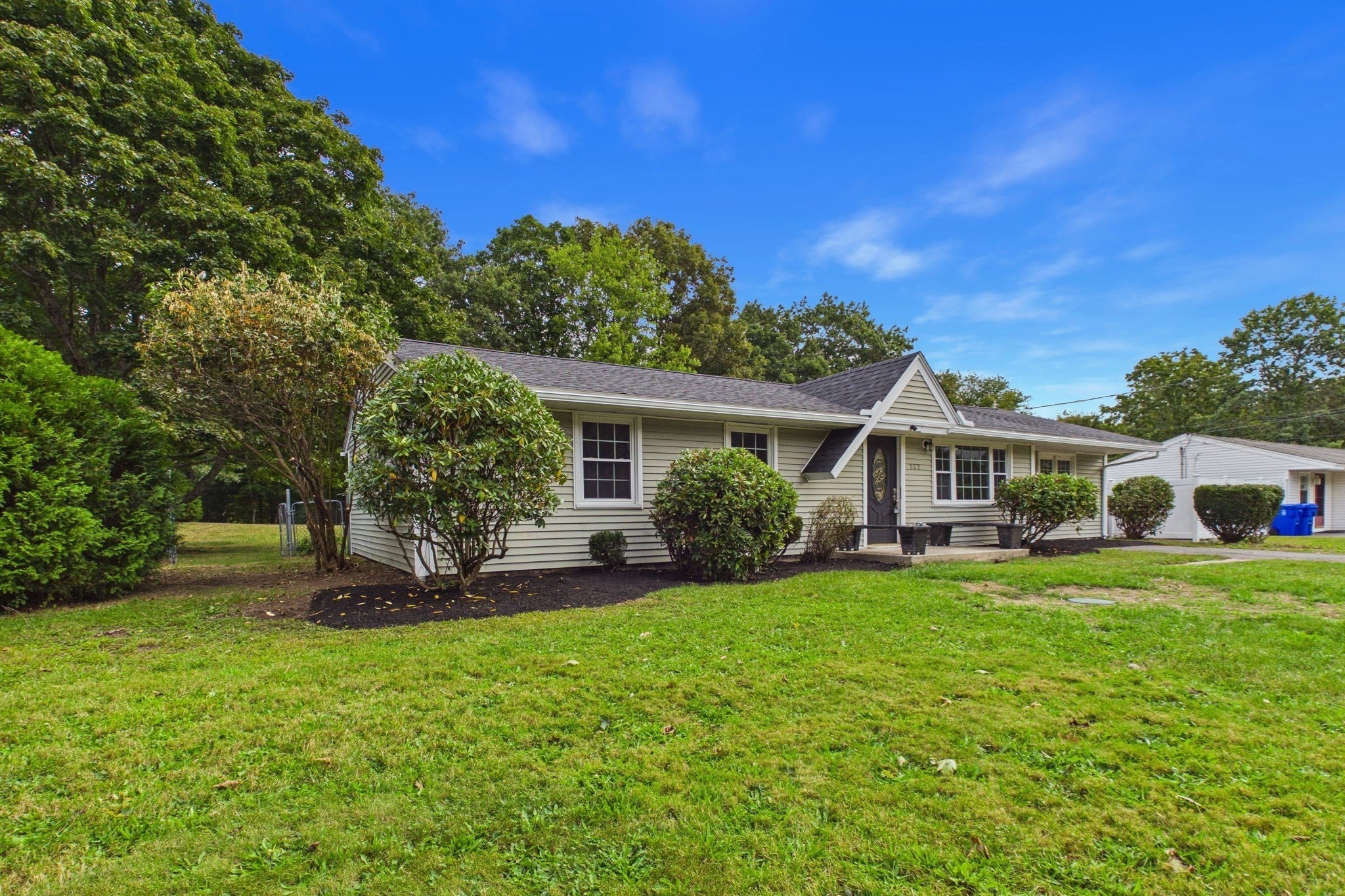 169 Powderhorn Dr, Taunton, MA Photo #2