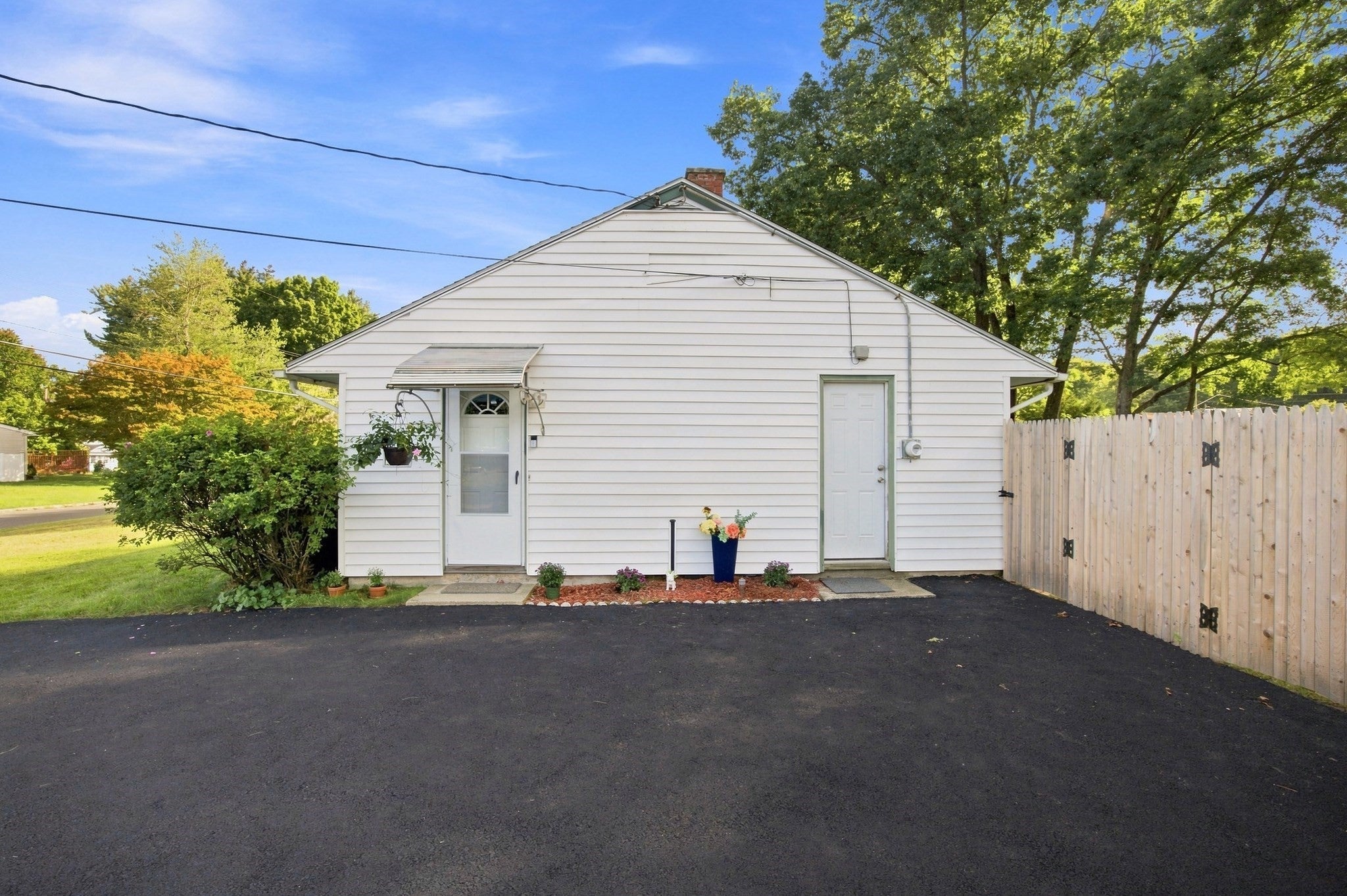 96 Shady Brook Lane, Springfield, MA Photo #26