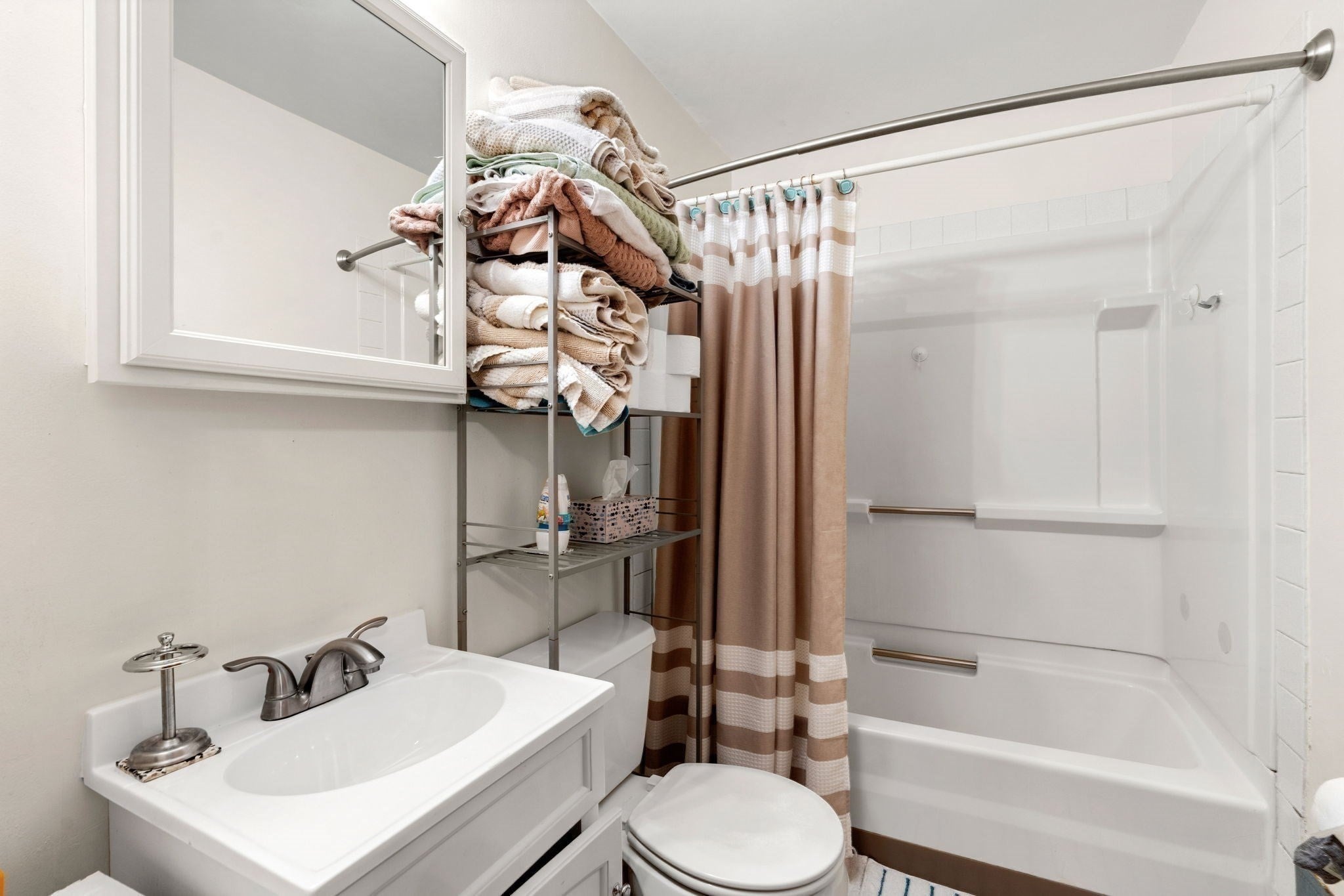 158 Park St #3, Beverly, MA, 158 Park St #3, Beverly, MA Photo #9