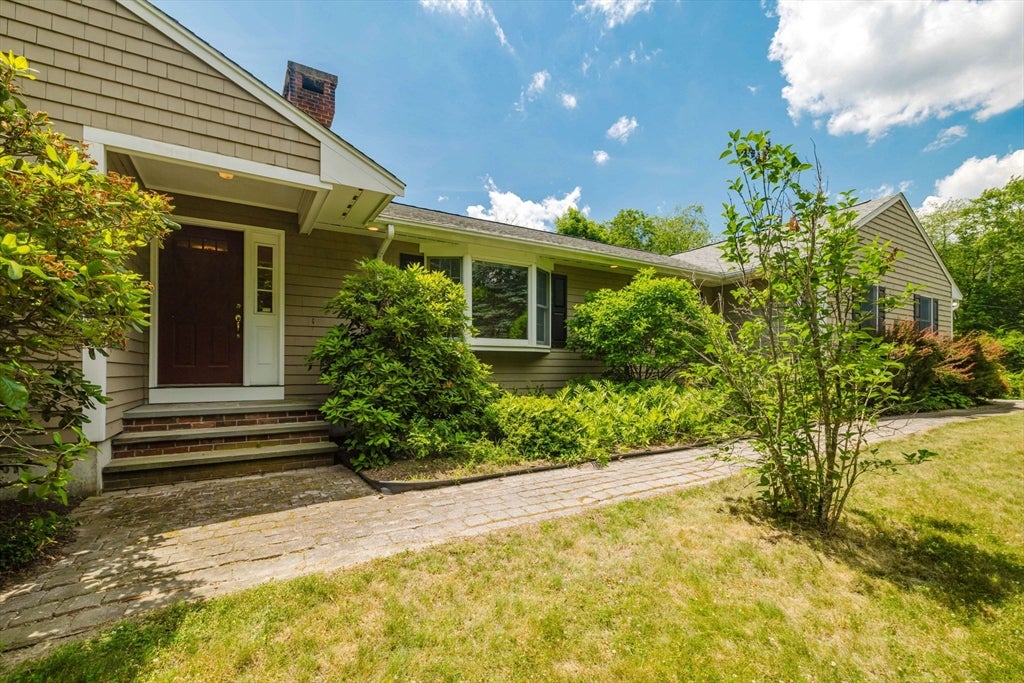 275 Summer St