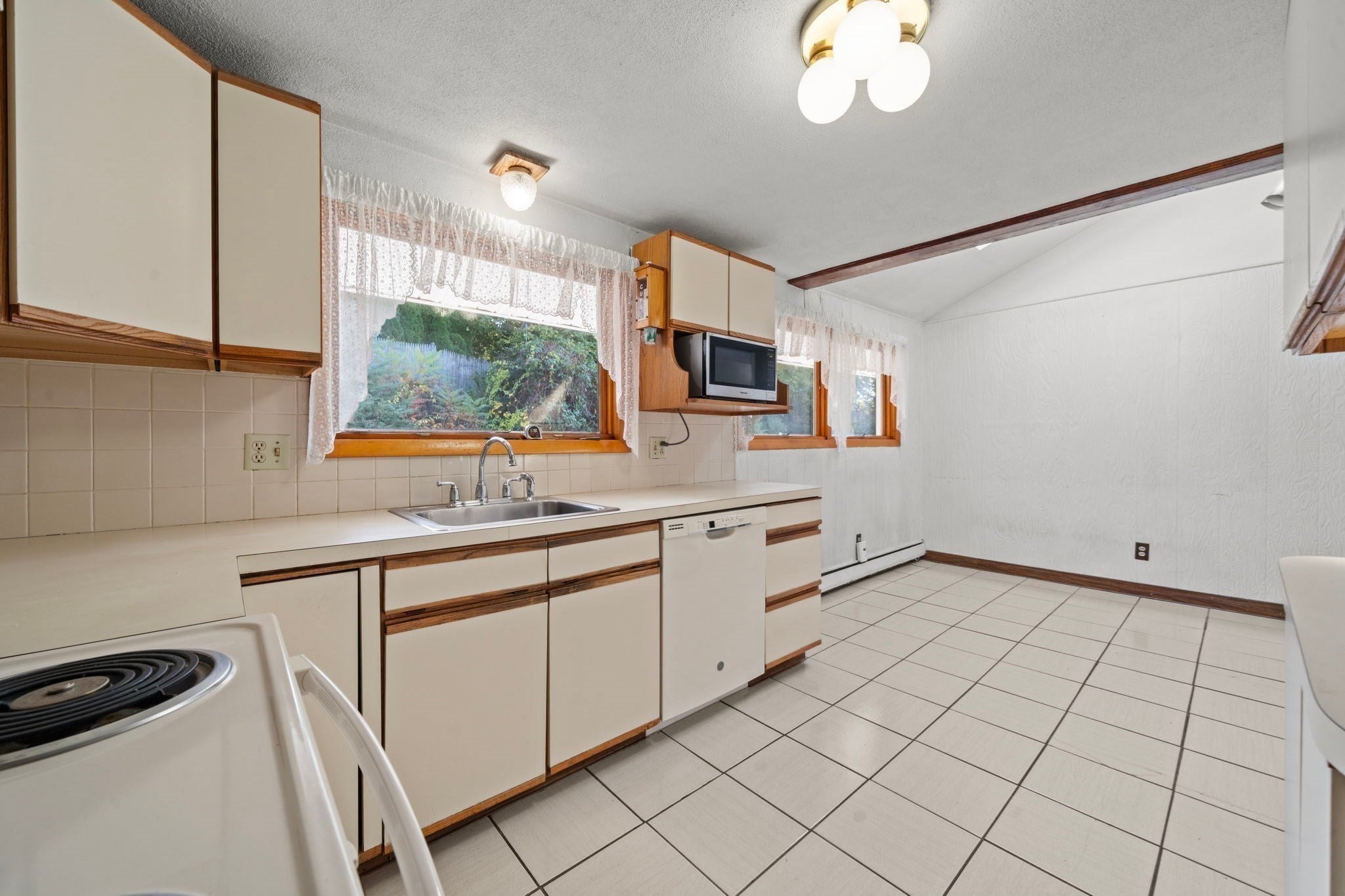 5 Anderson St, Peabody, MA Photo #10