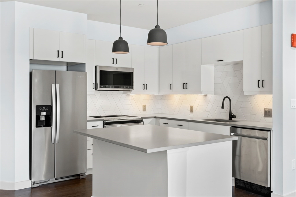 54 Auburn ST #100, Brookline, MA Photo #2