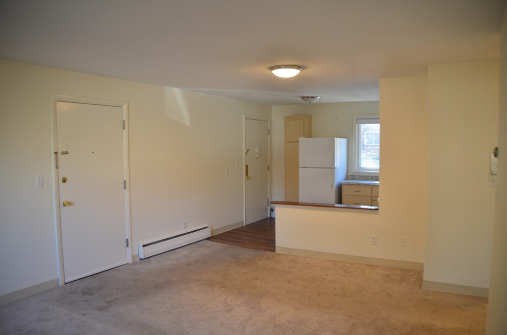 41 Lionel Ave D