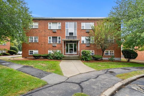 Photo of 1105 Lexington Street #9-2, Waltham, MA 02452 (MLS # 73462605)