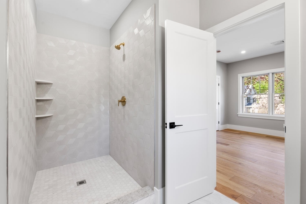 Belmont, Massachusetts 02478, United States, 6 Bedrooms Bedrooms, ,5 BathroomsBathrooms,Residential,Active,120827