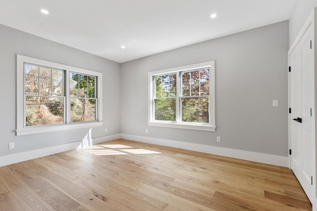 Belmont, Massachusetts 02478, United States, 6 Bedrooms Bedrooms, ,5 BathroomsBathrooms,Residential,Active,120827