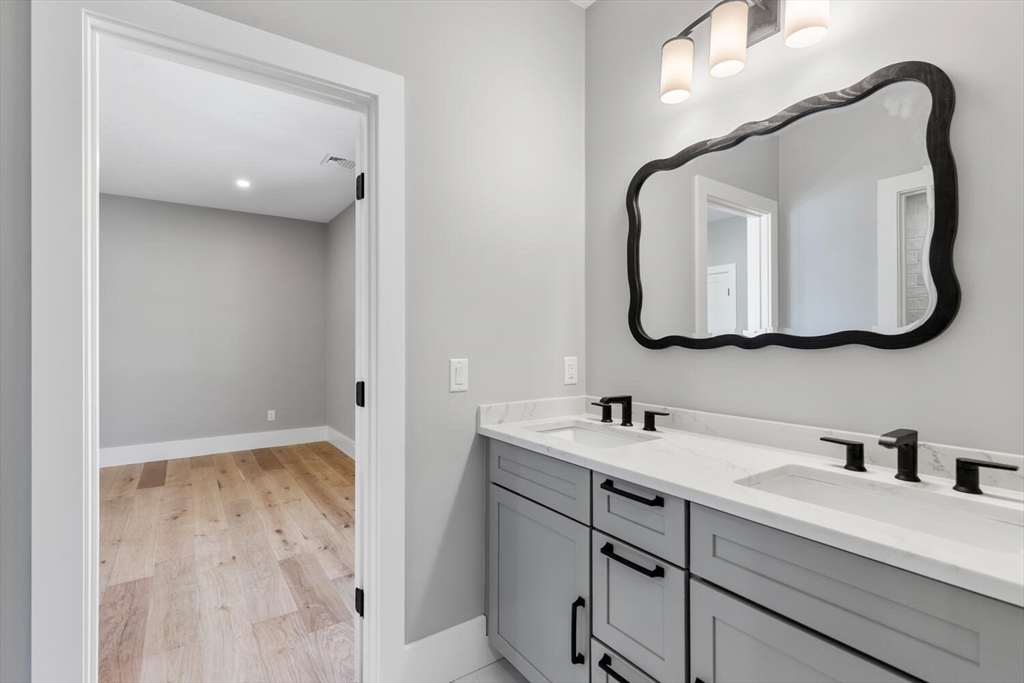 Belmont, Massachusetts 02478, United States, 6 Bedrooms Bedrooms, ,5 BathroomsBathrooms,Residential,Active,120827