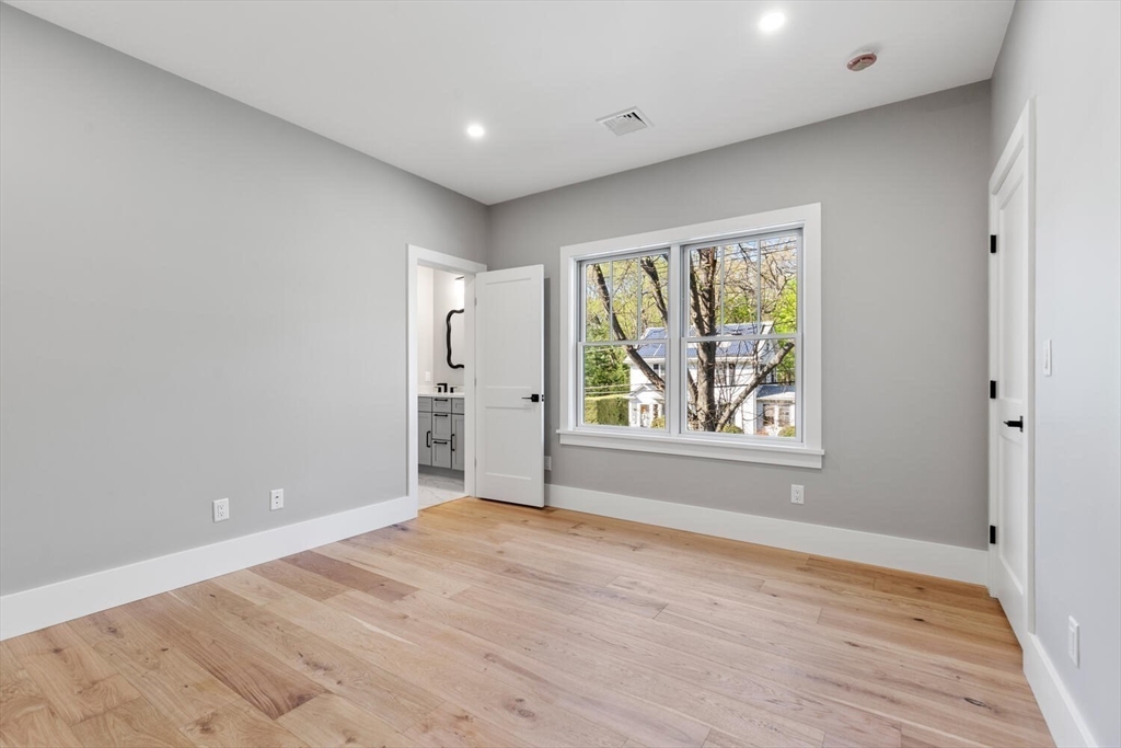 Belmont, Massachusetts 02478, United States, 6 Bedrooms Bedrooms, ,5 BathroomsBathrooms,Residential,Active,120827