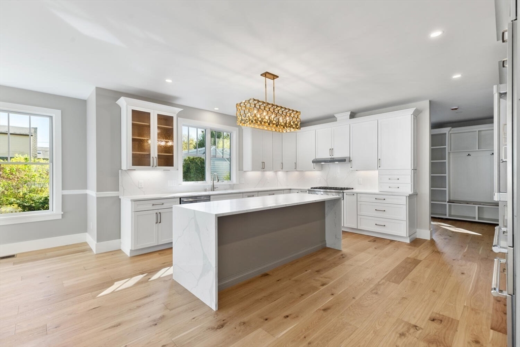 Belmont, Massachusetts 02478, United States, 6 Bedrooms Bedrooms, ,5 BathroomsBathrooms,Residential,Active,120827