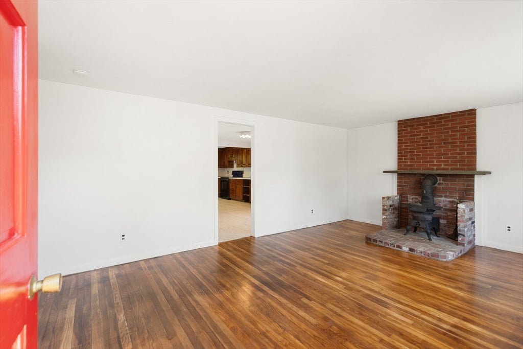 59 Holly St, Gloucester, MA, 59 Holly St, Gloucester, MA Photo #9