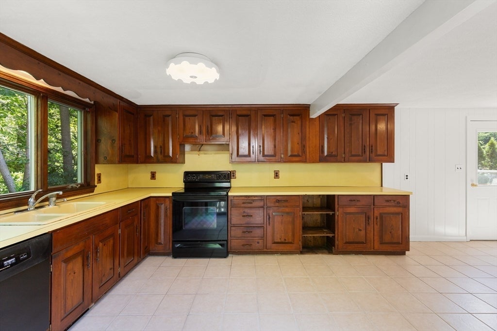59 Holly St, Gloucester, MA, 59 Holly St, Gloucester, MA Photo #18