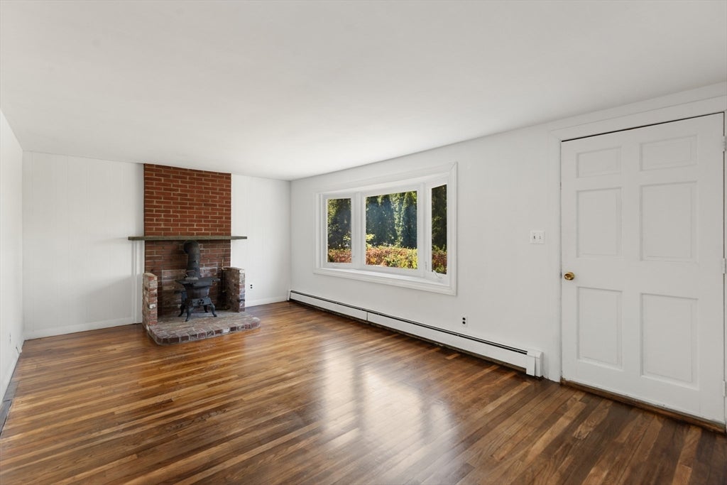 59 Holly St, Gloucester, MA, 59 Holly St, Gloucester, MA Photo #10