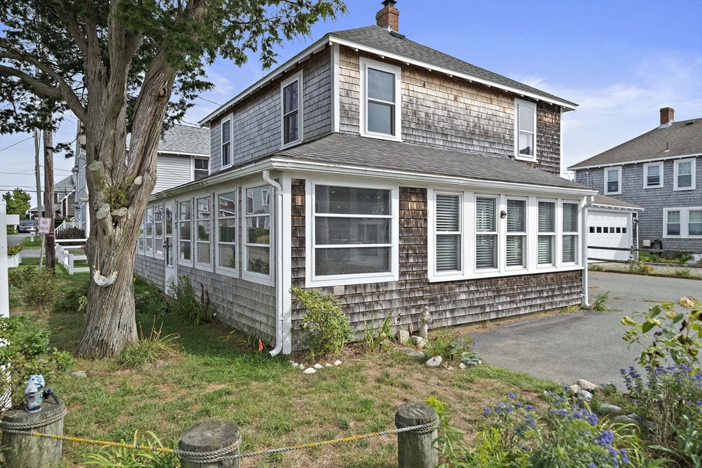 13 Brighton St