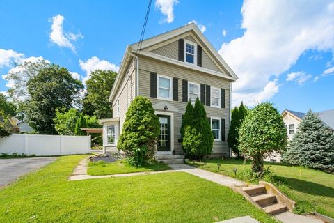 72 High St Southbridge MA 01550