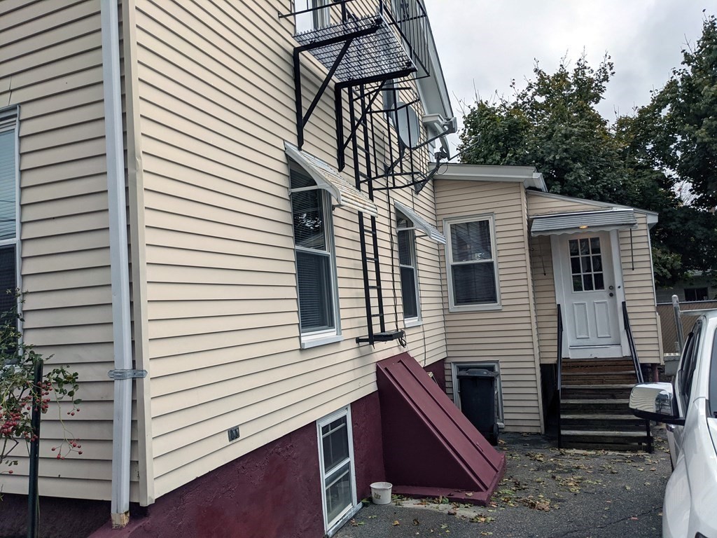 13 Spring St, Milford, MA Photo #4
