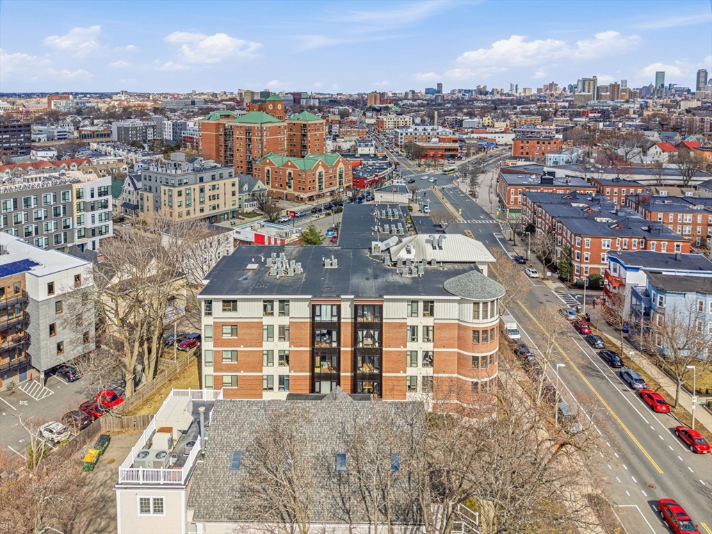 533 Cambridge St 105