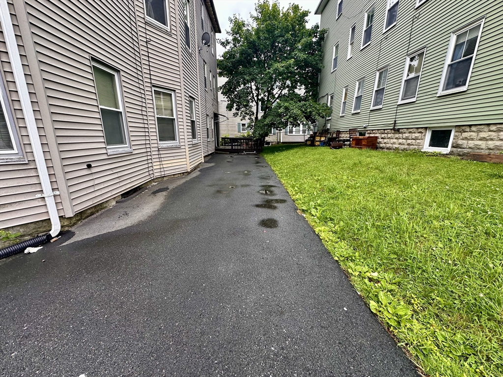 32 Ames St