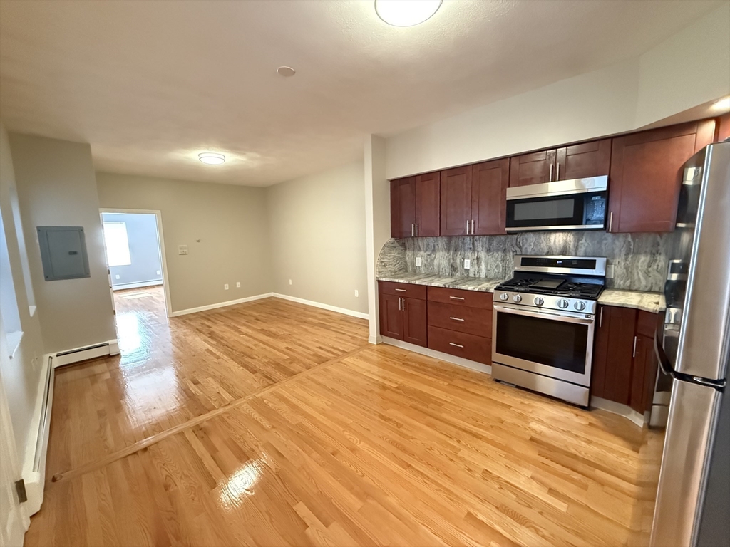 148 Chestnut Street 2
