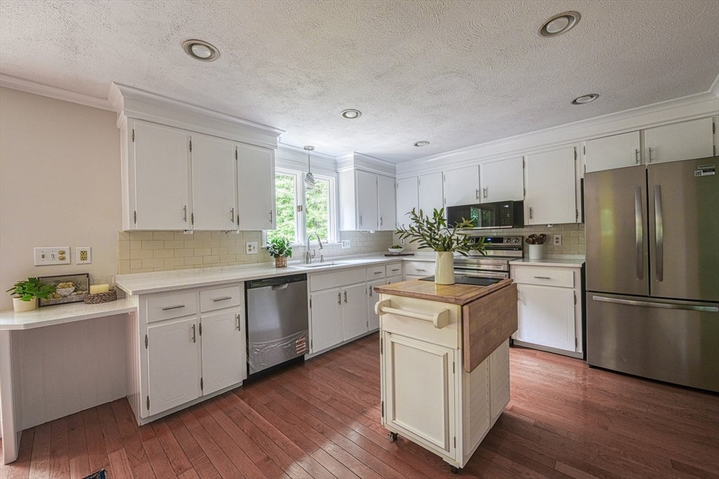 45 Neck Hill Road, Mendon, MA, 45 Neck Hill Road, Mendon, MA Photo #9