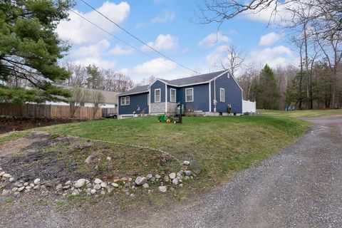Photo of 182 S Main St, Newton, NH 03858 (MLS # 73505285)