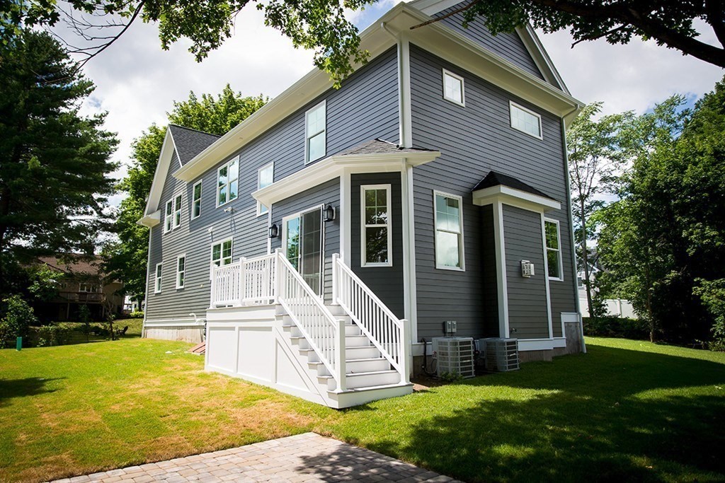13 W Milton Place