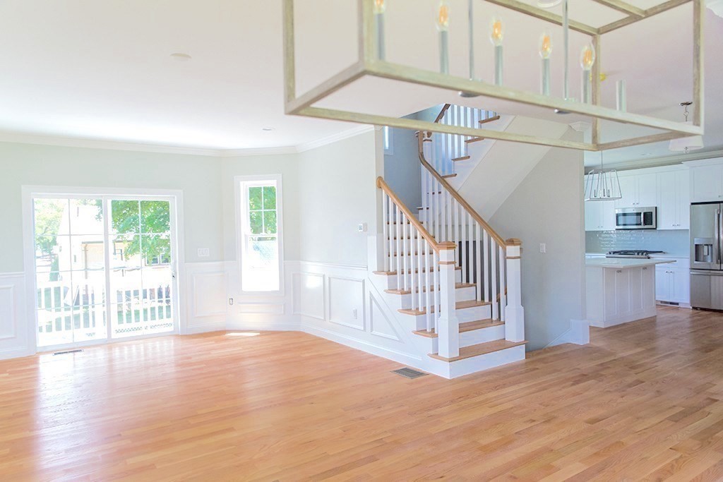 13 W Milton Place