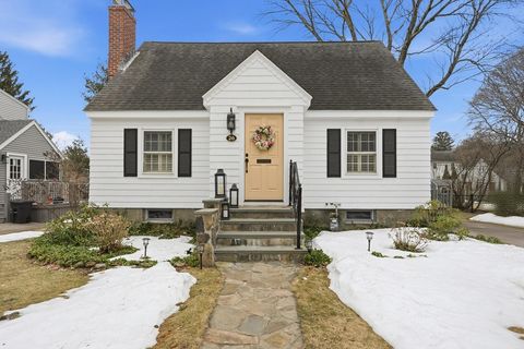 Photo of 26 Westbrook Road, Worcester, MA 01602 (MLS # 73486355)