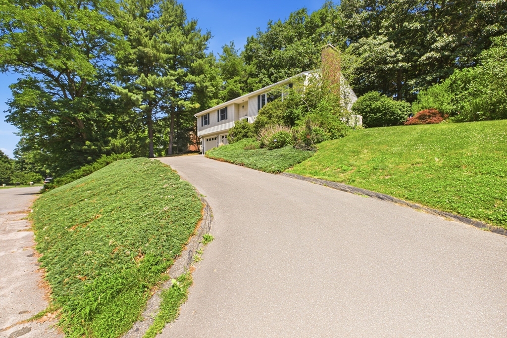 19 Westview Ter