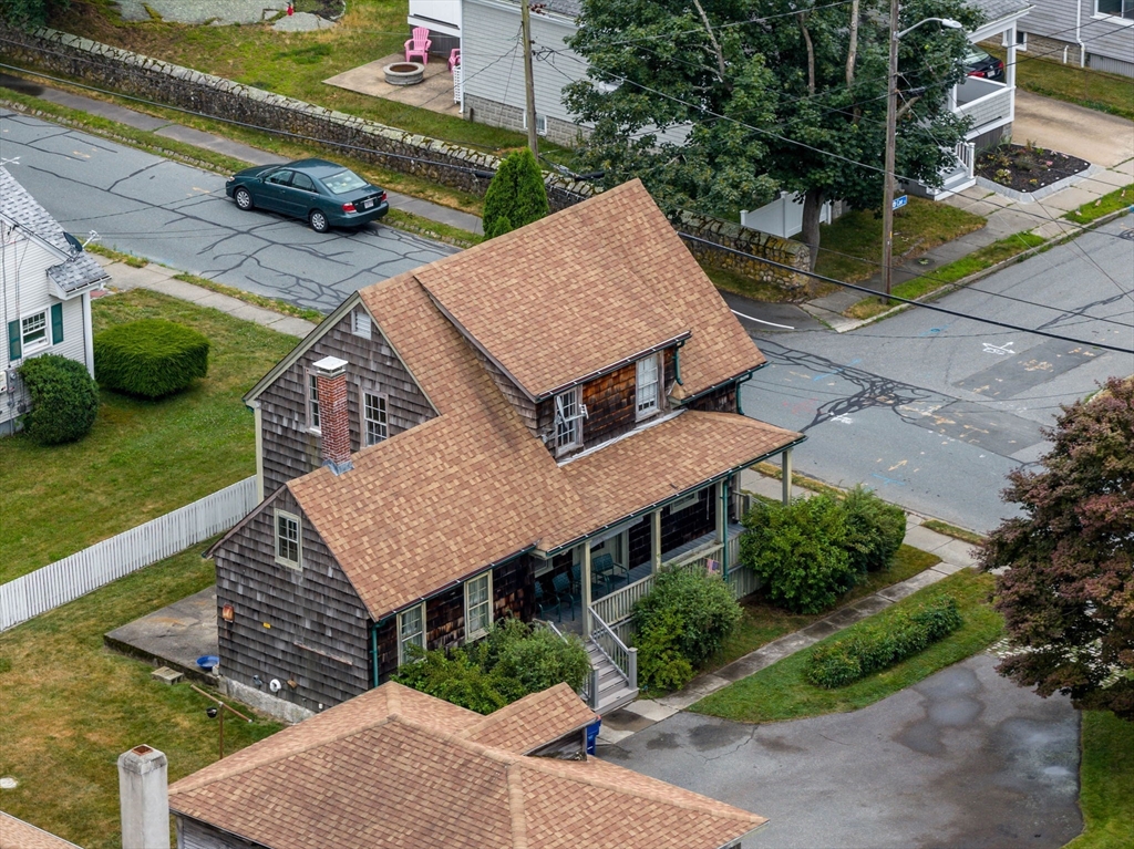 32 Cedar St